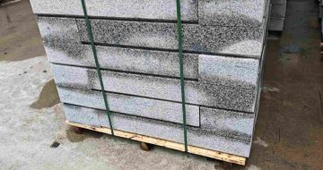 毕节芙蓉白路牙石，马路牙子