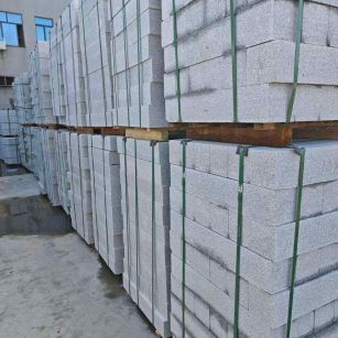 毕节芝麻白路牙石，路侧石