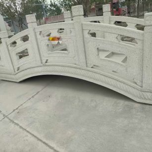 毕节芝麻白拱桥，石桥