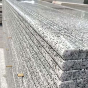 毕节芝麻白楼梯踏步 花岗岩楼梯板材