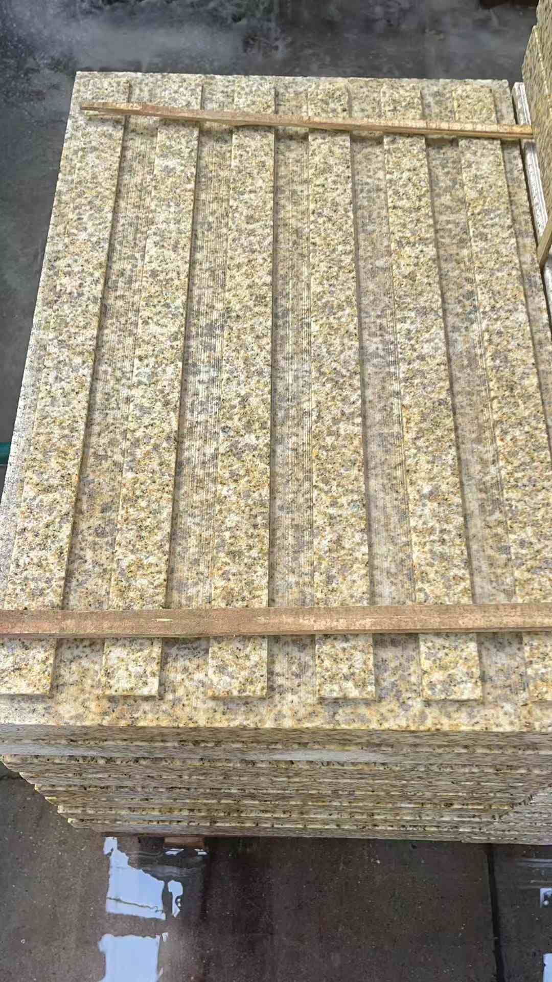 毕节黄金麻盲道 石材盲道
