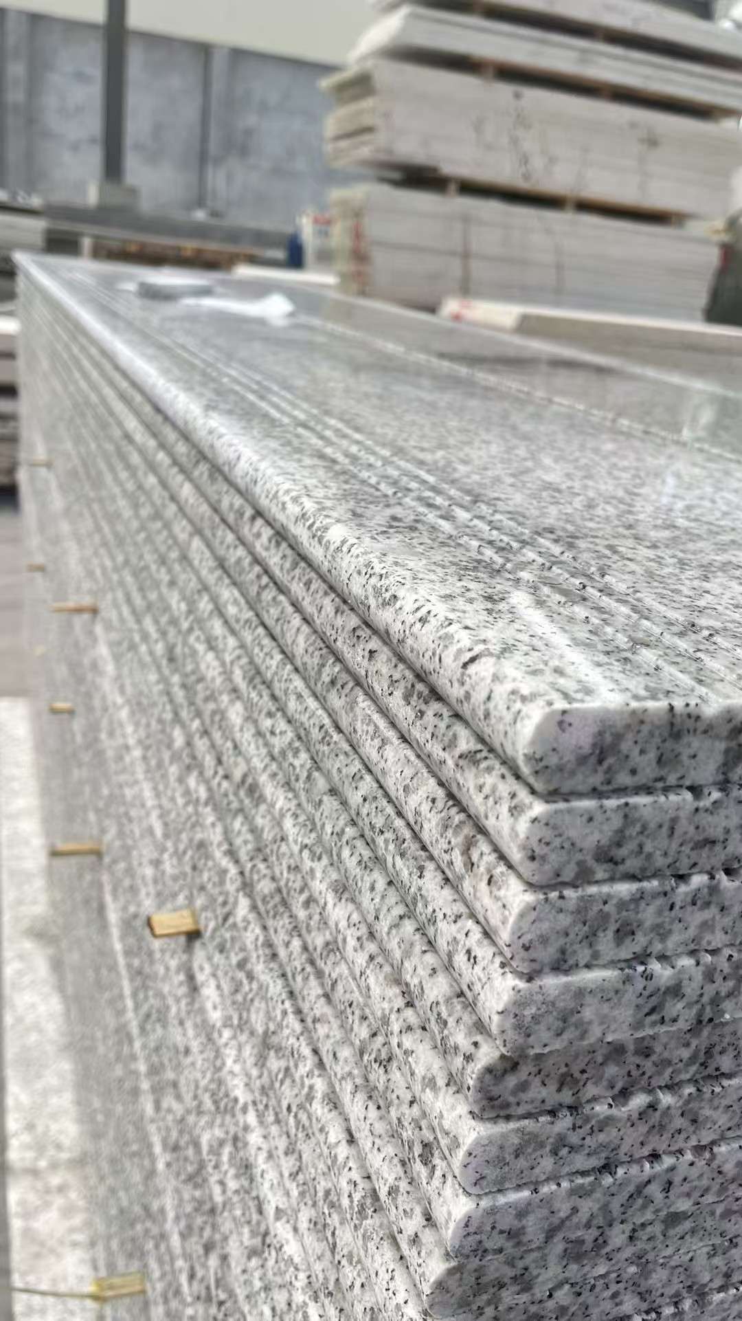 毕节芝麻白楼梯踏步 花岗岩楼梯板材